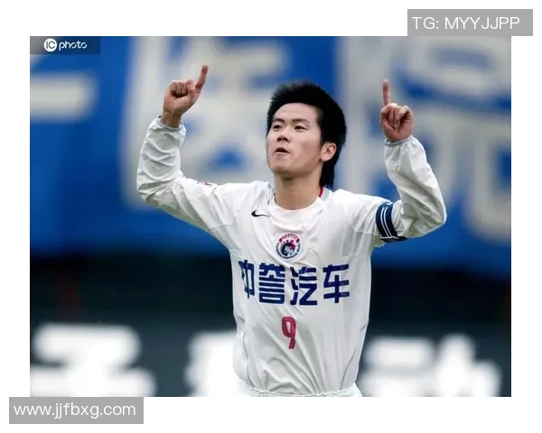 以忠诚铸就传奇永不背弃信仰的足球巨星奋斗之路 以忠诚铸就传奇永不背弃信仰的足球巨星奋斗之路