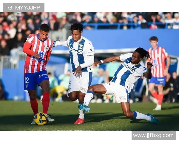 国外足球明星精彩对决展现顶级竞技魅力 你最喜欢的球员是谁 国外足球明星精彩对决展现顶级竞技魅力 你最喜欢的球员是谁